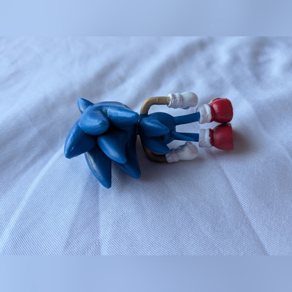 Pre-owned Sonic The Hedgehog Figurine - About 2.25 Inches‎ Tall - Picture 3 of 6